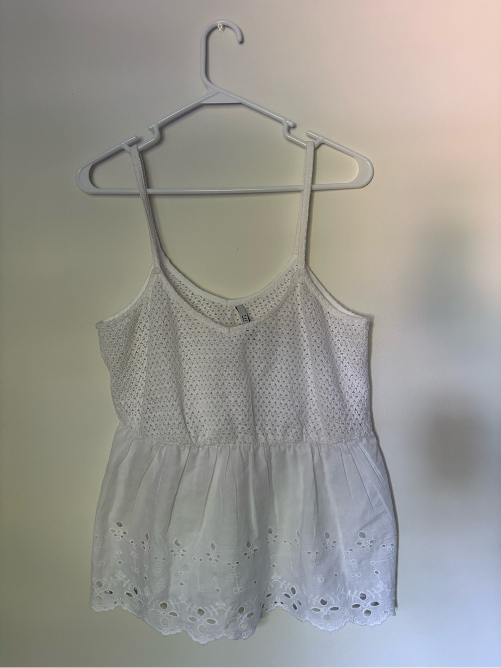 White floral crochet tank top
